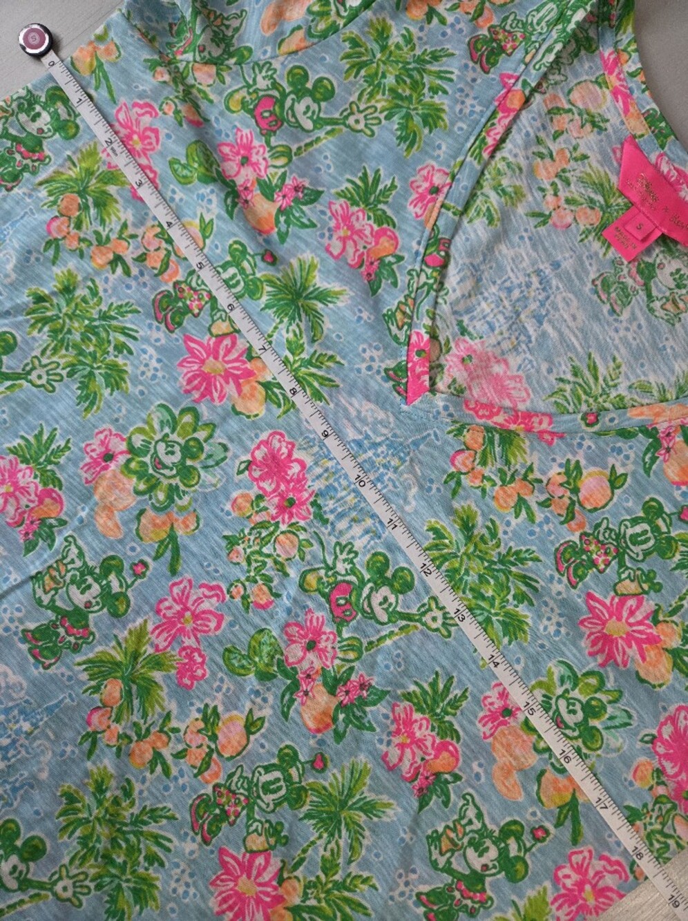 Lilly Pulitzer x Disney Etta V-Neck Shirt - Picture 7 of 8